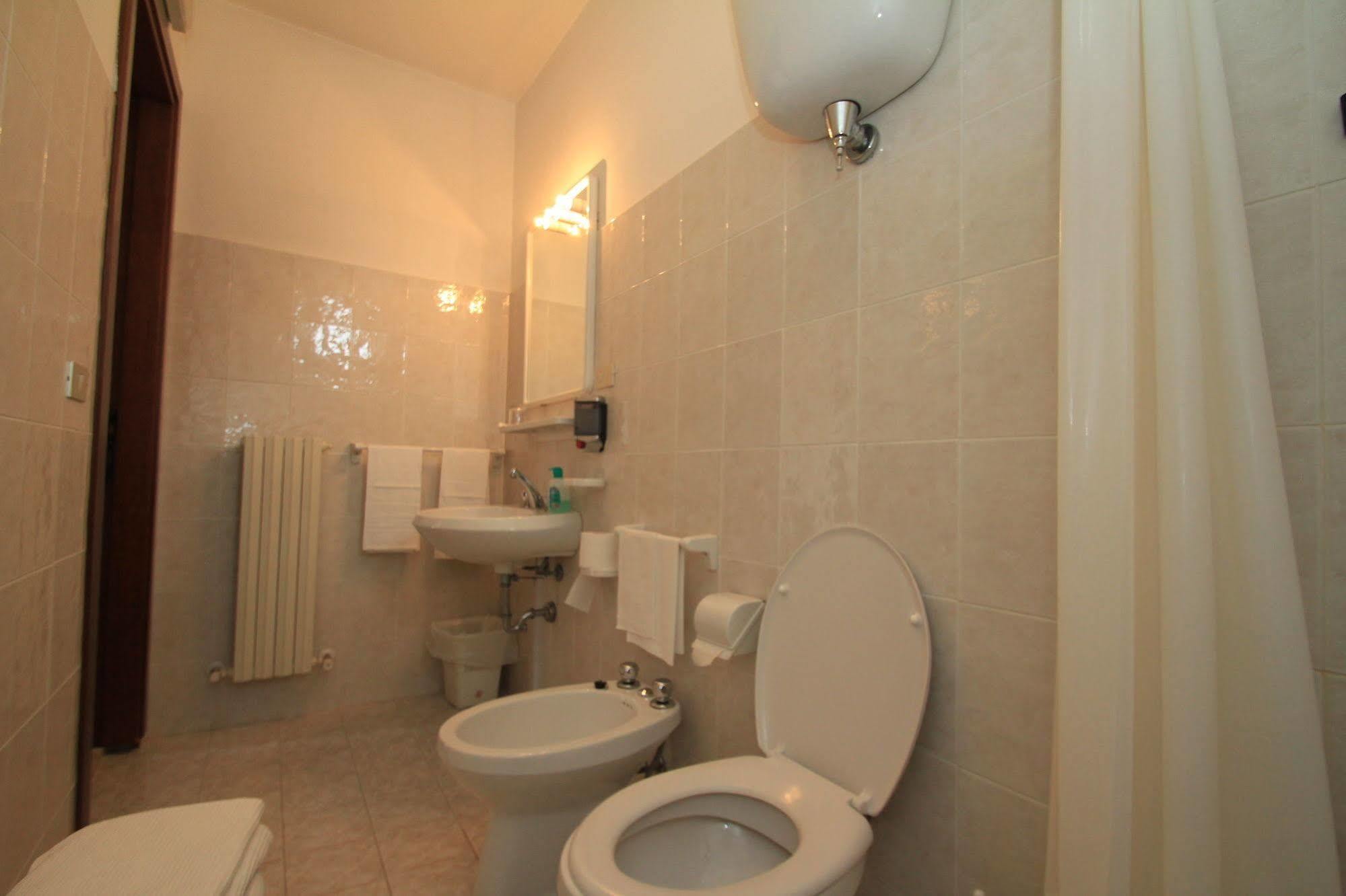 Hotel La Quiete Assisi Luaran gambar